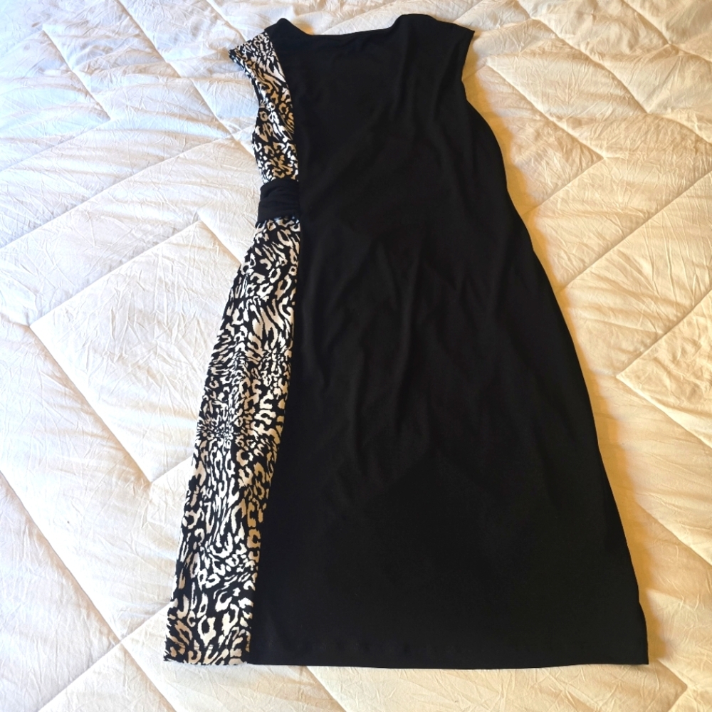 Elegant Black and White Patterned Dress 1x Animal Print